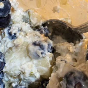 Pear, Blueberry & White Chocolate Overnight Oats