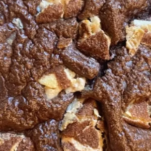 Kinder Bueno Tray Bake