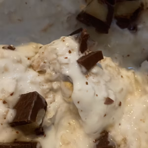 Creme Egg Overnight Oats